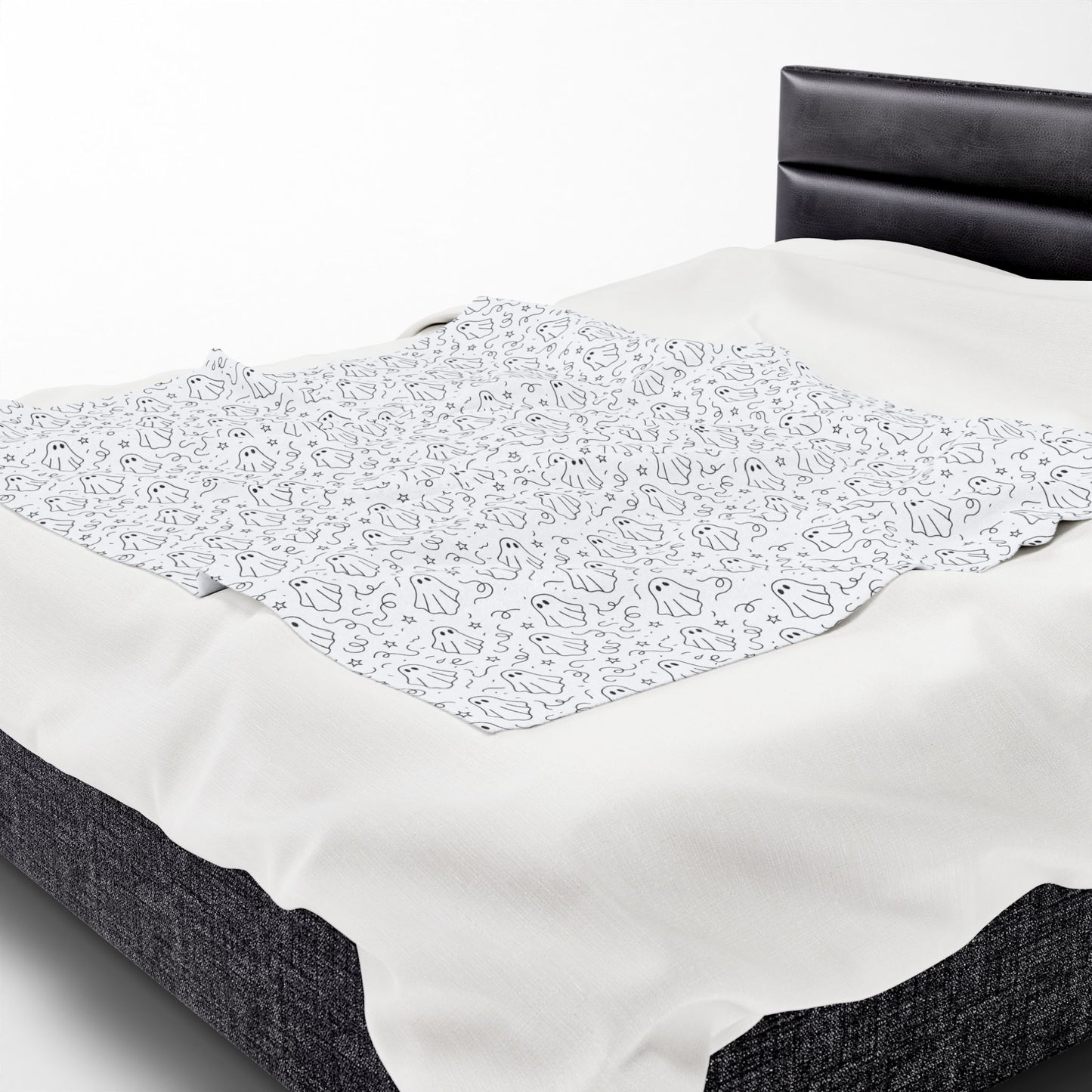 Cozy Ghost Velveteen Plush Blanket